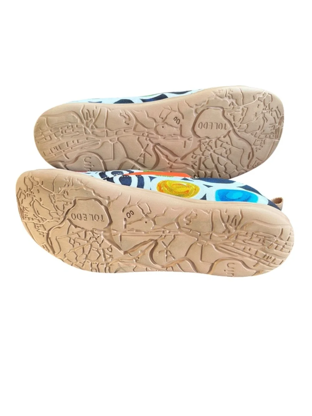 UIN Oopsie Daisy Toledo Colorful Ultra-Lightweight Slip On Sneakers Size 9.5